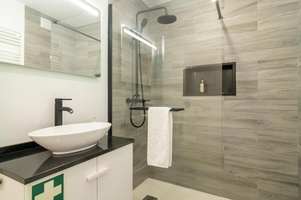 Stylish Apartment W/ River View By Lovelystay Oeiras Eksteriør billede