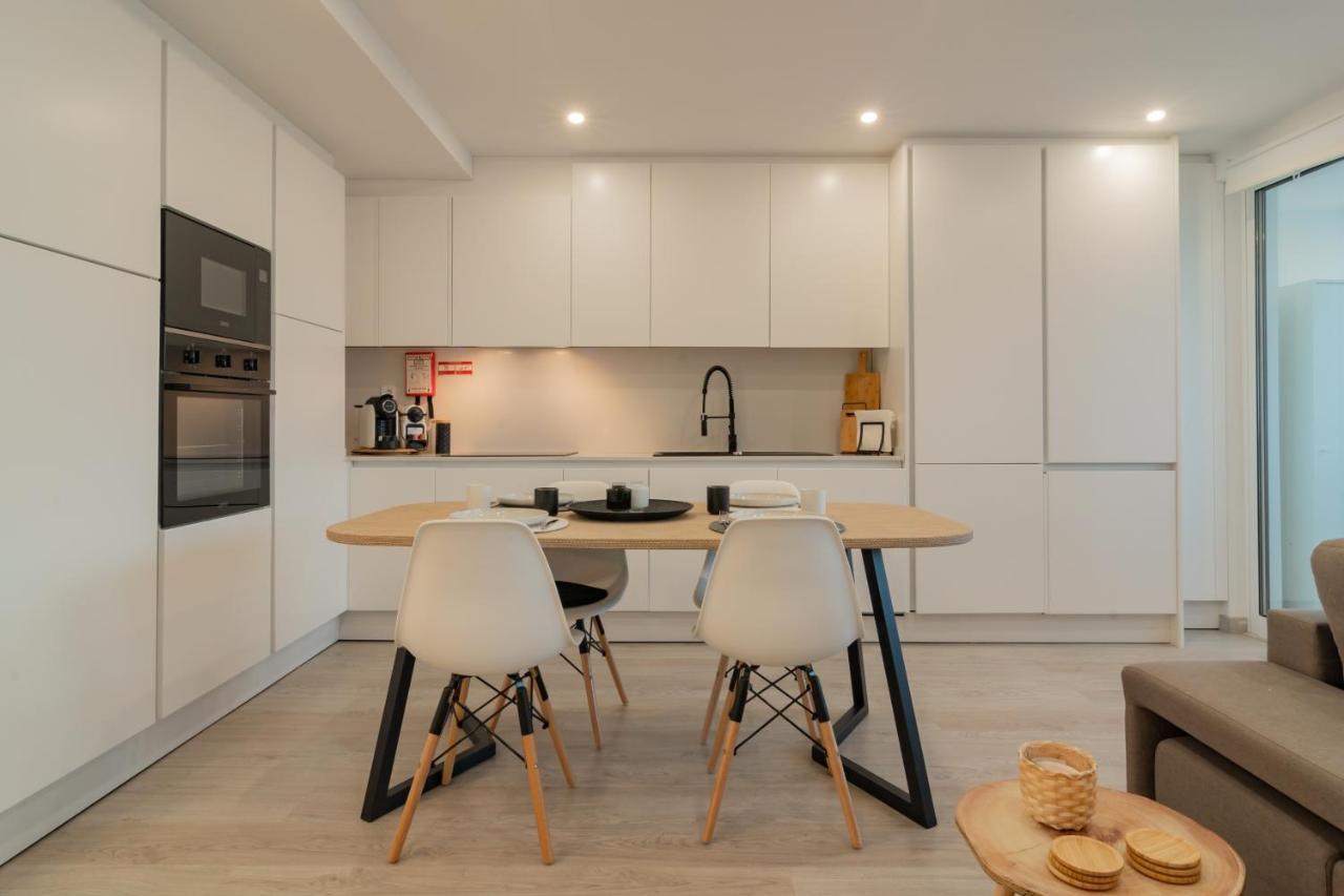 Stylish Apartment W/ River View By Lovelystay Oeiras Eksteriør billede